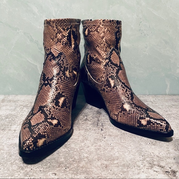 Dolce Vita Snake Print Booties 8.5 Wide - Picture 3 of 7